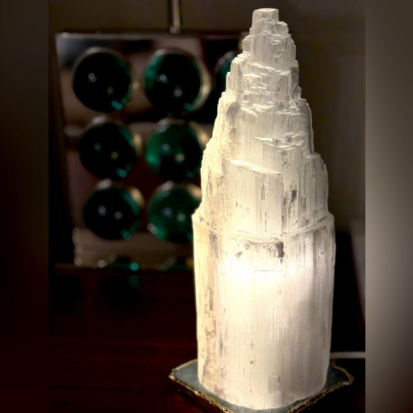 Australian Selenite Lamp - Picture 1 of 7